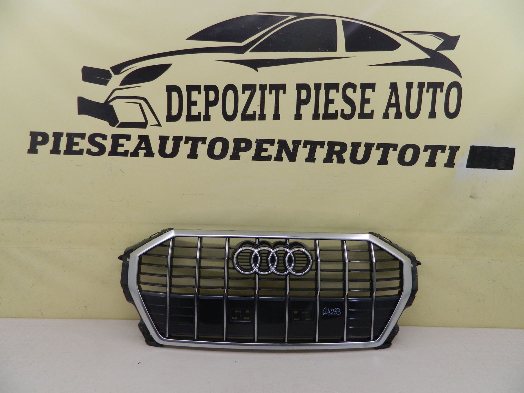 Grila radiator Audi Q3 83A S-Line, 2018, 2019, 2020, 2021, 2022, 2023, cod origine 83A853651E.