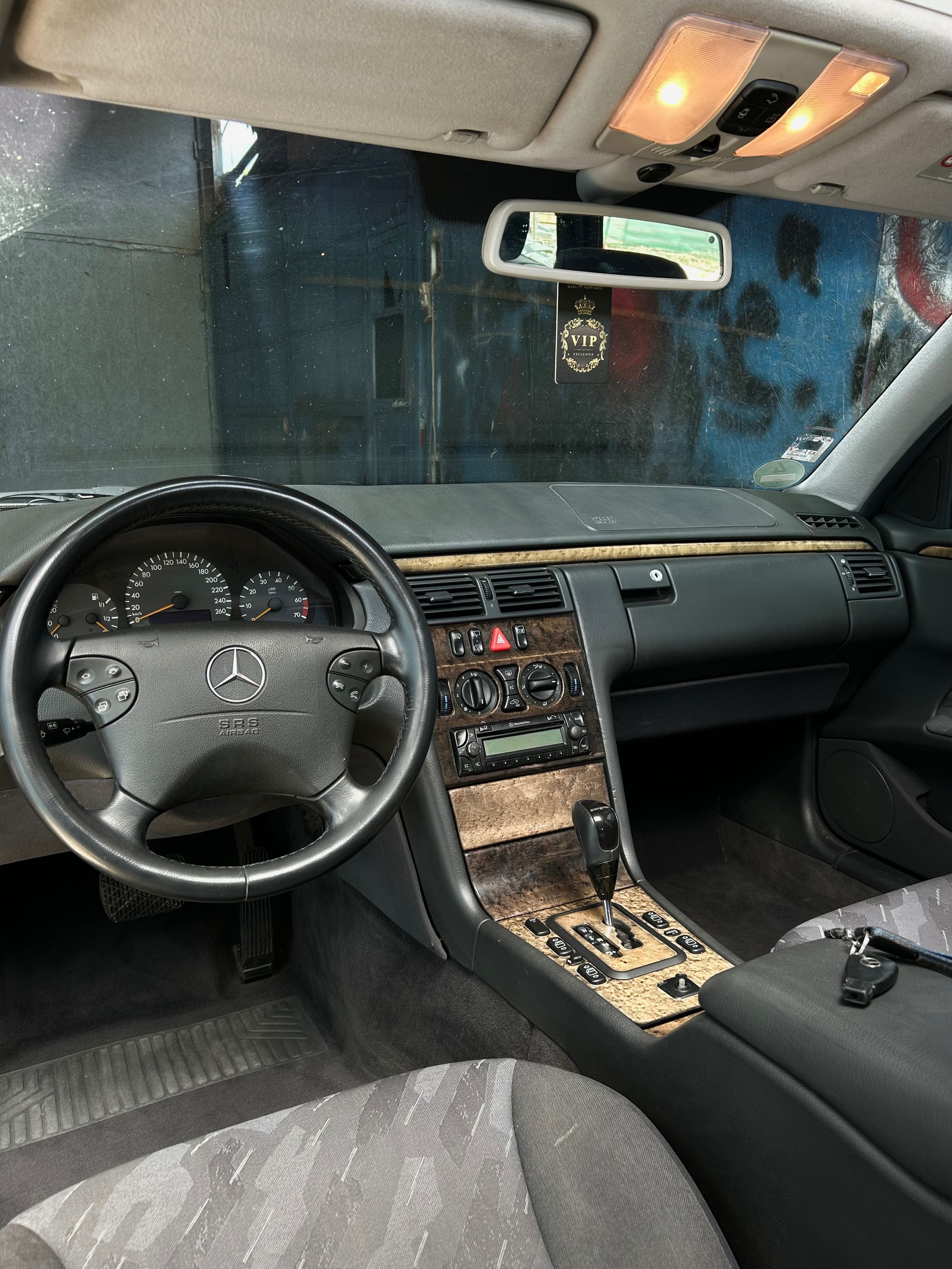 URGENT vând mercedes benz w210 e200 NEGOCIABIL