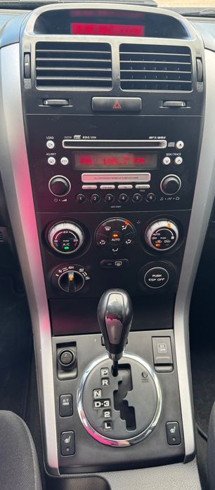 Suzuki Vitara 2.0 benzina 4x4 cutie automata de vanzare in RATE FIXE