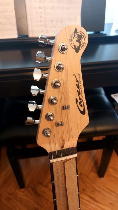 Chitara Career stratocaster