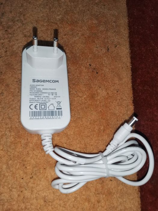 Diferite încărcătoare 12 v /3A, 5v/2A/20v3,5A