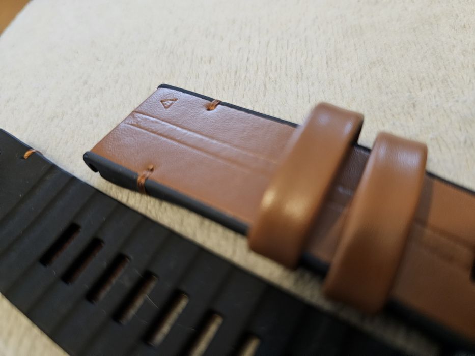 Curea Garmin fenix 8 26mm piele ecologica