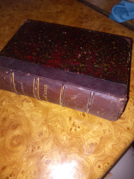 Carte veche stare foarte buna