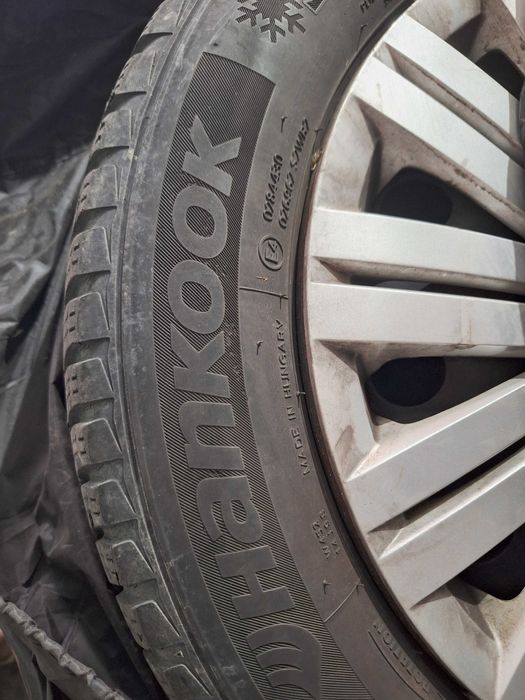 Set Jante tabla R15 cu anvelope iarna 185/60 Hankook