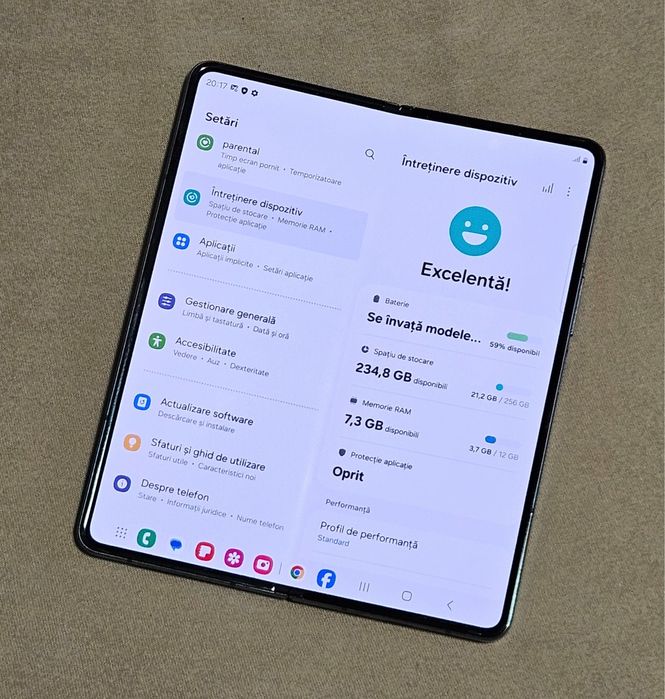 Samsung Z Fold 4 256 gb 12 gb ram