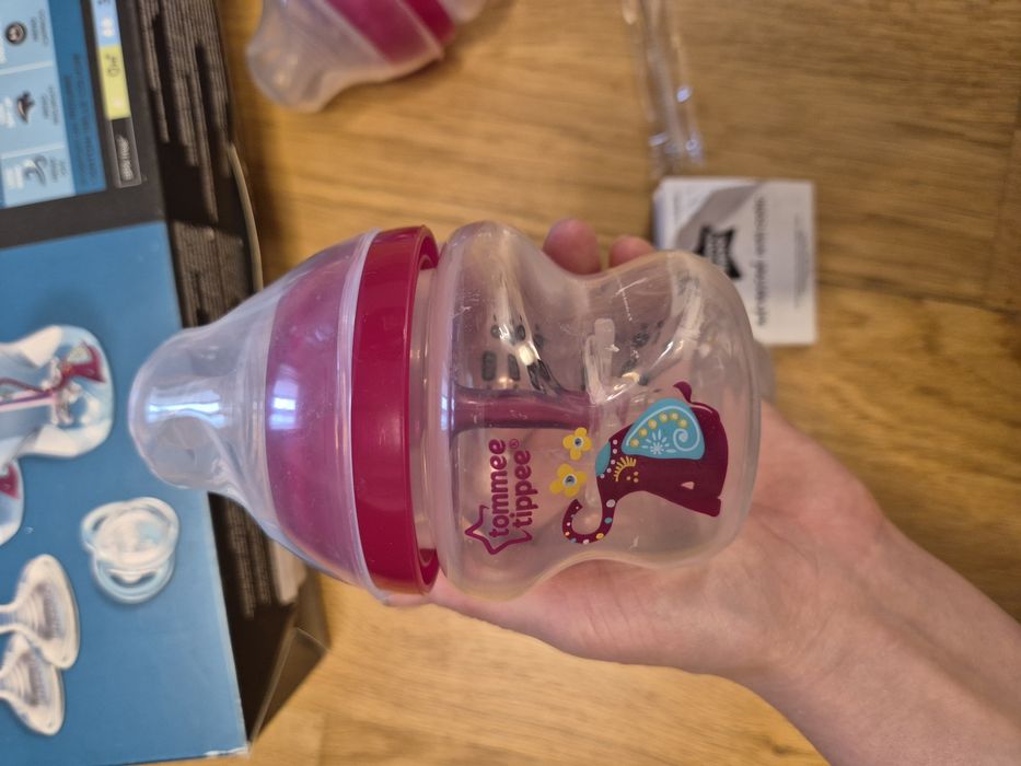 3 biberoane anti colici Tomee Tipee