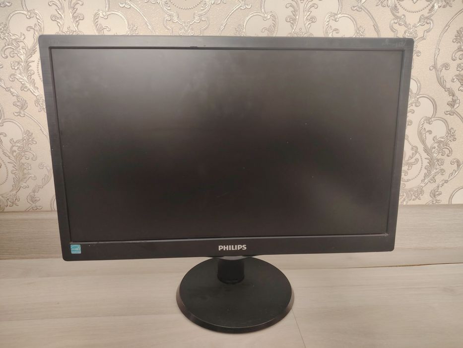 Монитор Philips б/у