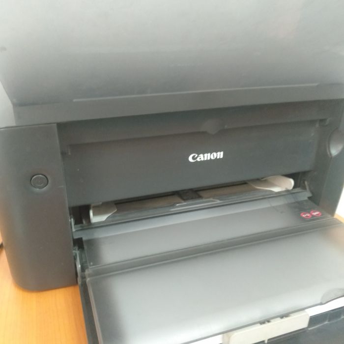 Принтер Canon б/у продаю