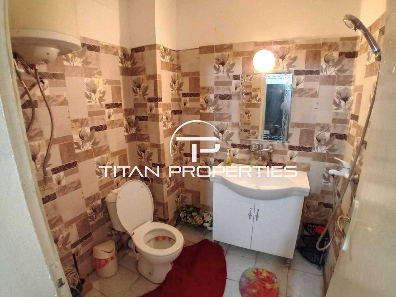 Дава се под наем Едностаен апартамент в Пловдив, Център - 55 кв.м за 315 € - Снимка #3
