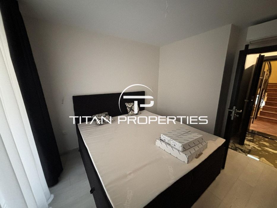 Дава се под наем Тристаен апартамент в Бургас, Център - 100 кв.м за 867 € - Снимка #4