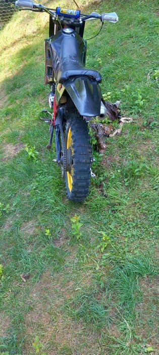 Motocicleta enduro Yamaha 125 cmc
