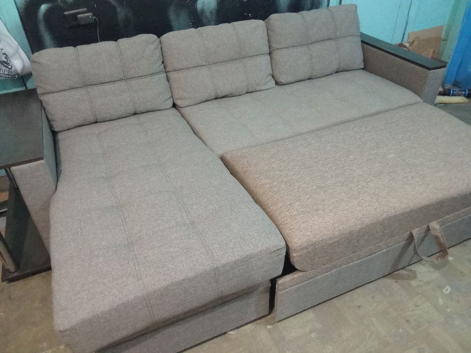 Продам диван после перетяжки