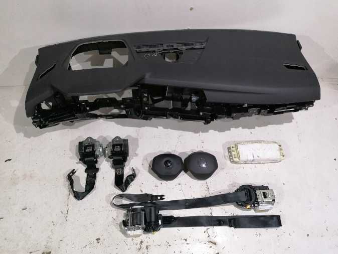 VW Golf 8 - kit airbag - plansa de bord HUD - set centuri de siguranta