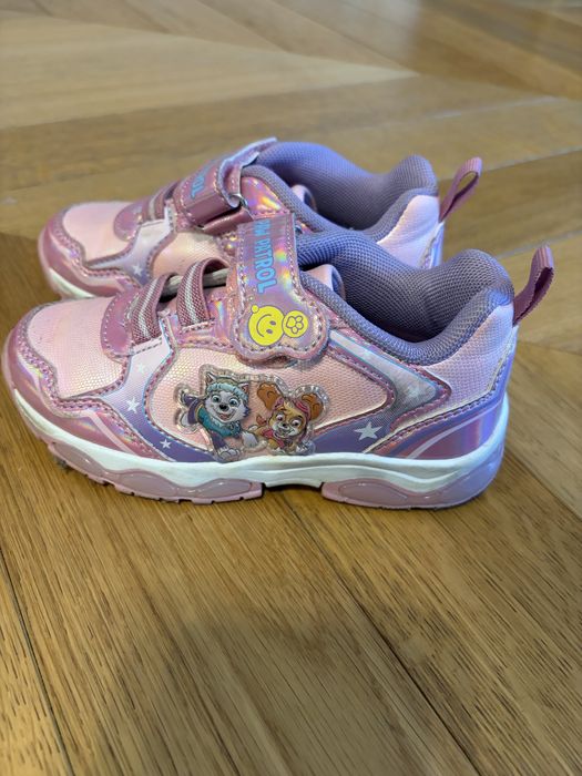 Vand tenesi fetite Paw patrol cu beculete in talpa,