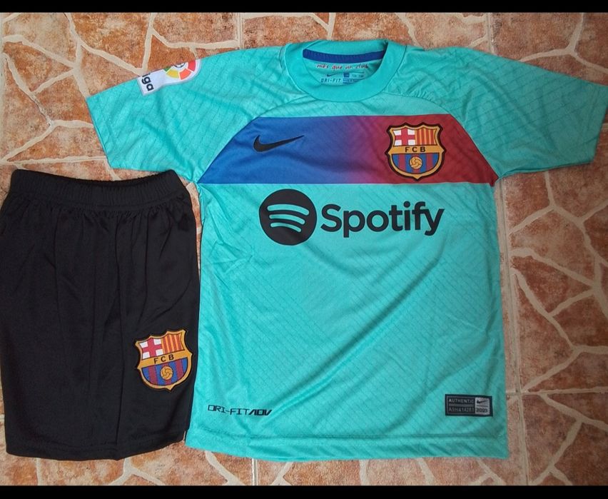 GAVI PEDRI LEVANDOVSKI детско юношески футболни екипи