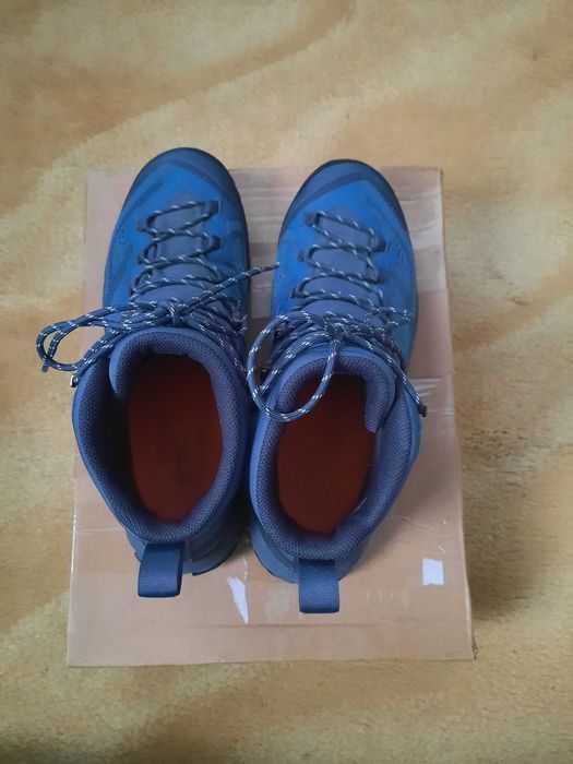 Ghete,bocanci, mammut duncan high gtx nr 43 si 1/3 (27,5 cm)