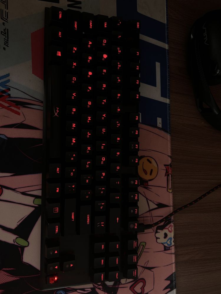 Продам клавиатуру HyperX Alloy FPS Red