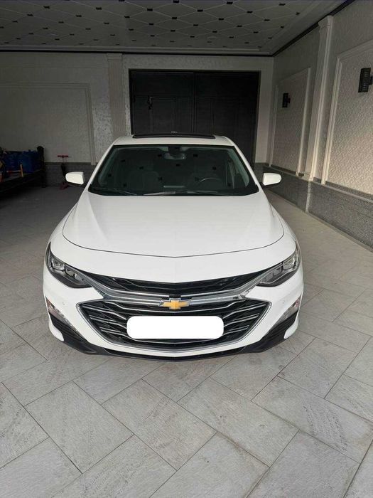Срочно! Malibu 2 Premier 2020 Белый! 91 тыс км пробега! Чистая краска!