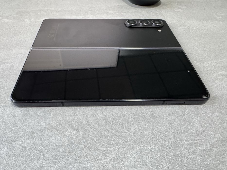 Самсунг фолд 5 12/256 Samsung z fold 5 12/256