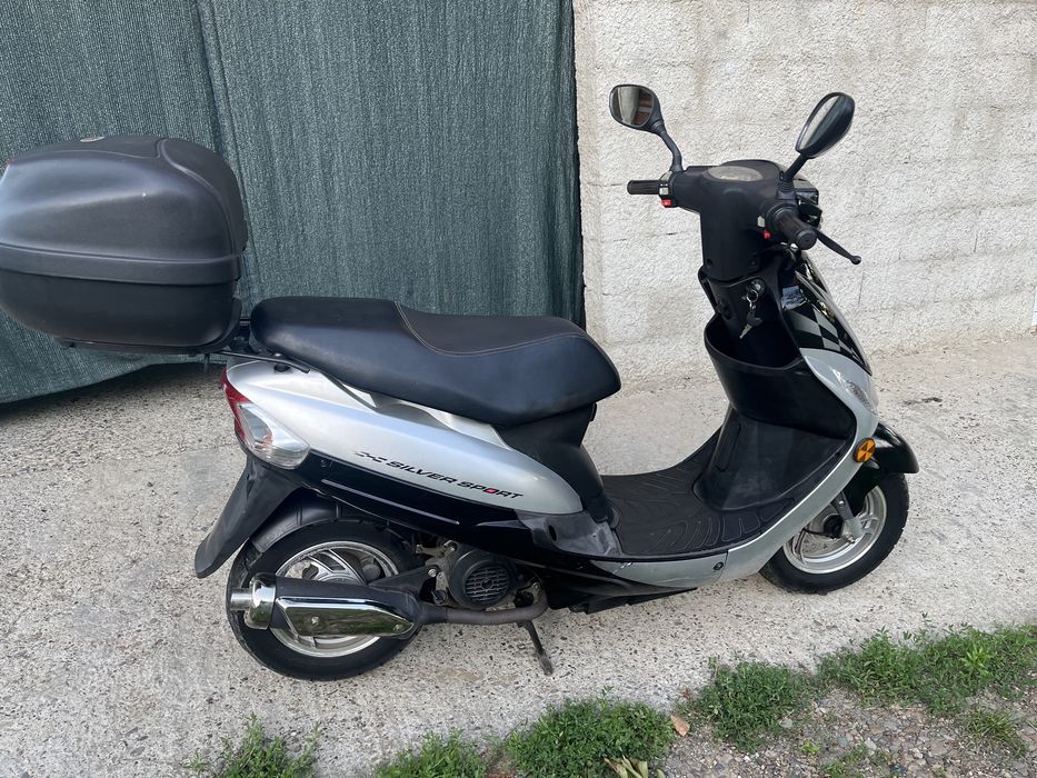 Scuter de vânzare