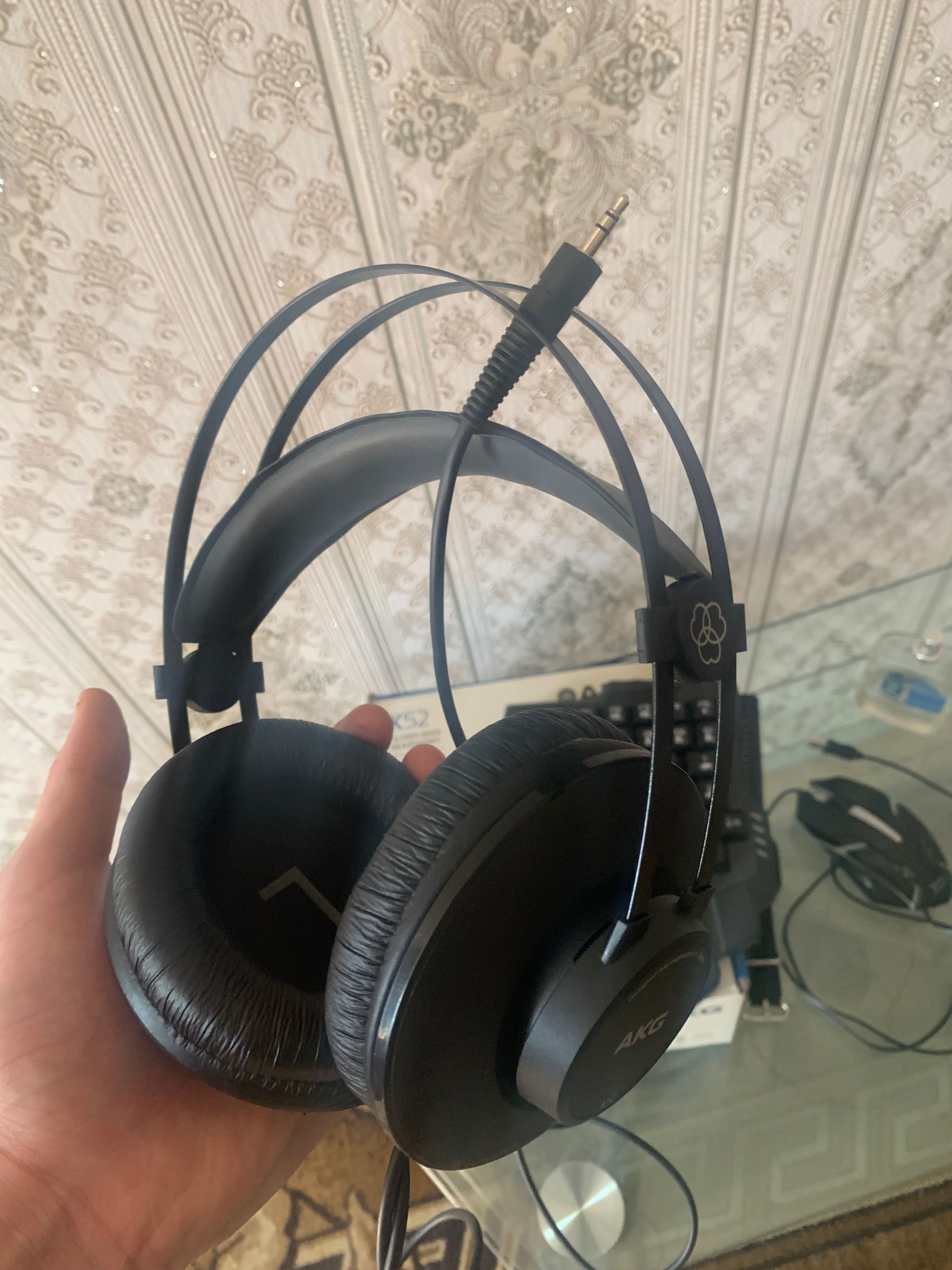 Продам наушники и игровую клавиатуру