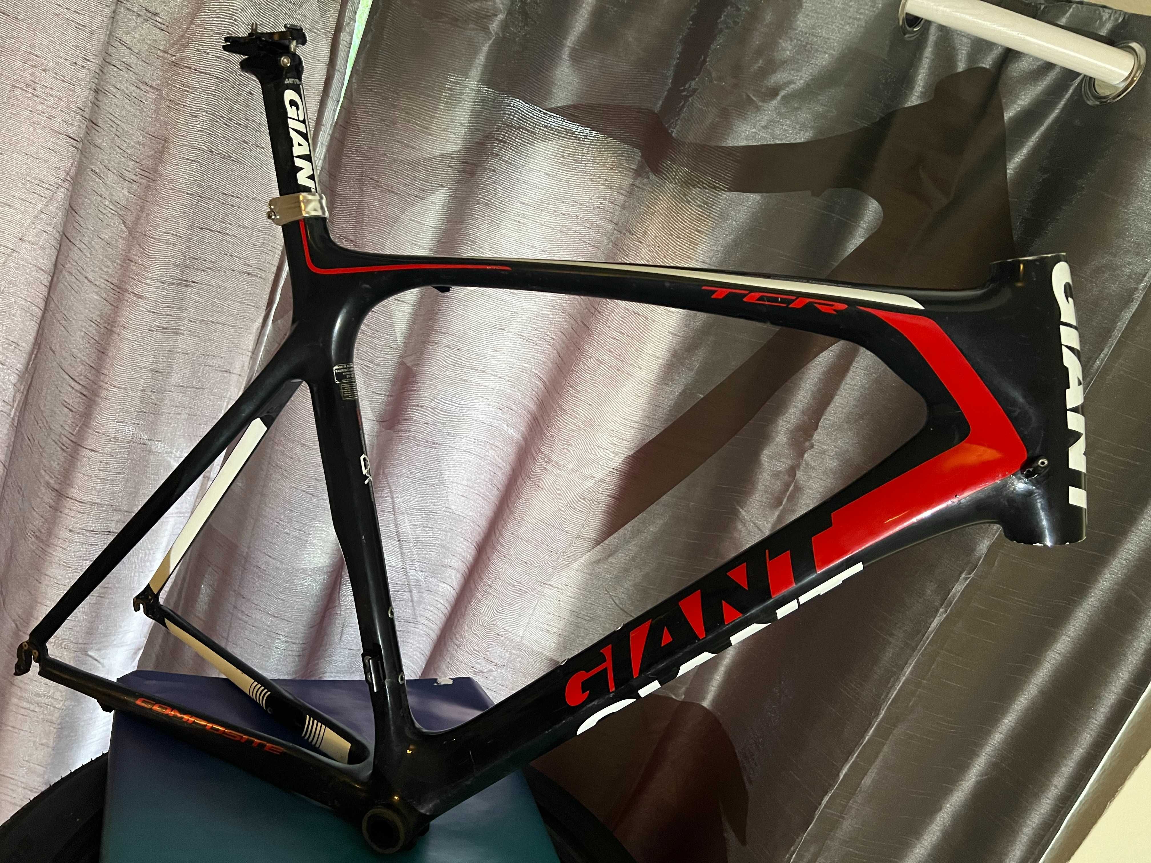 /НАМАЛЕНА/ Карбонова рамка Giant TCR Composite 2