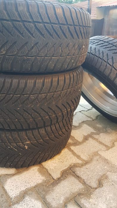 Vând set roti iarna 225x55 r16 de aliaj