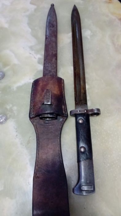 Baioneta veche straina