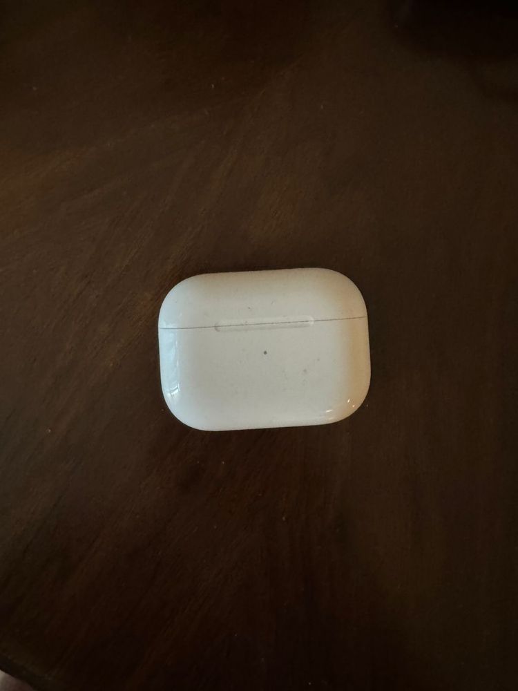 Продам Airpods Pro 1 поколения