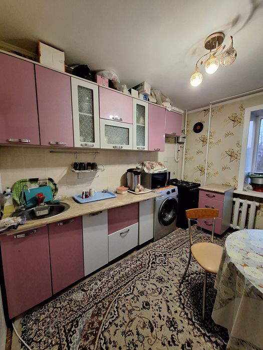 Сдам 2 комнатную квартиру район вокзала.