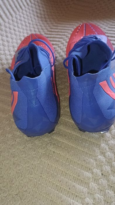 Vând adidas predator fotbal