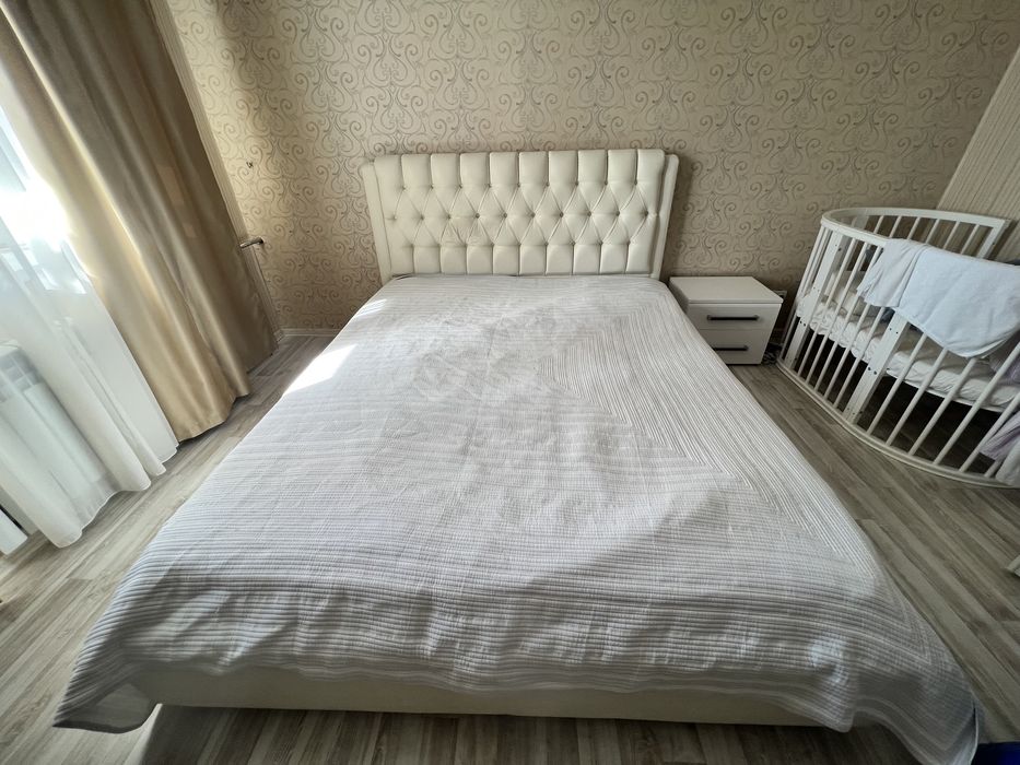 Продам кровать 160-200
