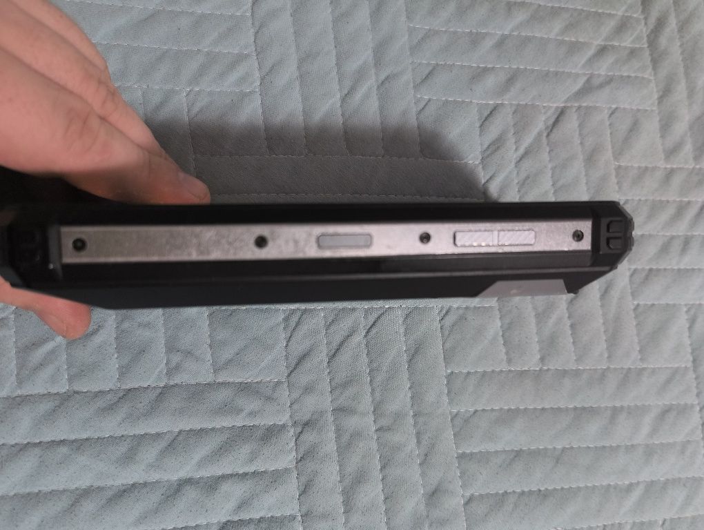 Продам Oukitel WP19