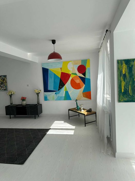 VIND imobil ultracentral singur in curte ALEEA  Democratiei nr 8