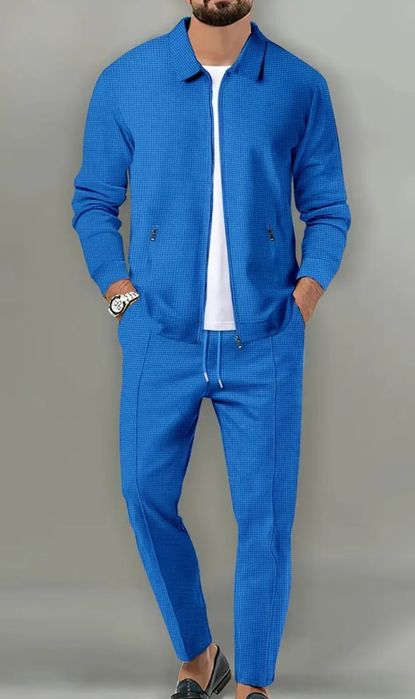 Продаю костюм спортивные