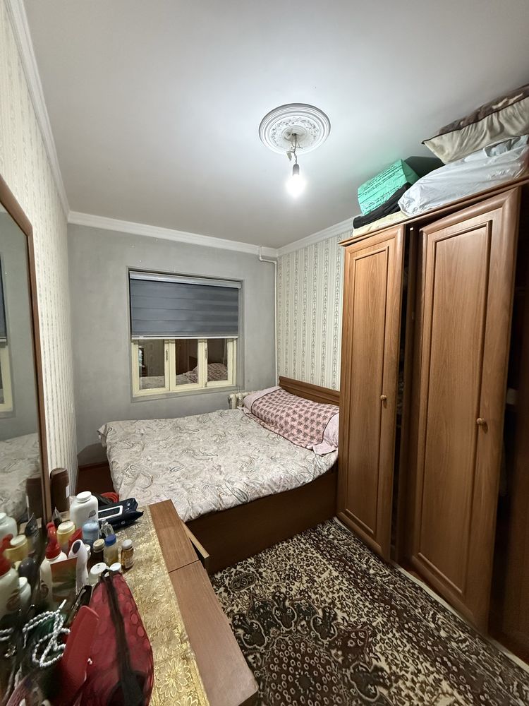 Срочно продается квартира. Бухара 5-мкр 1 этаж. Кирпичный дом