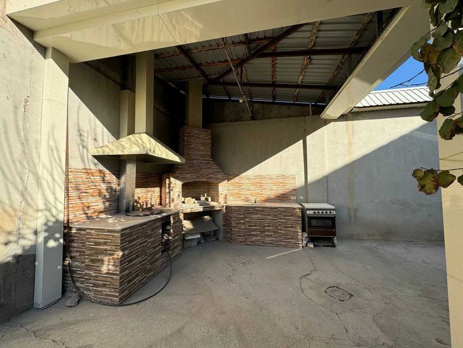 Tayyor 6 sotiqli hovli sotiladi