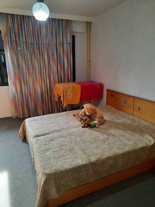 Продава се Тристаен апартамент в Бургас, Меден рудник - зона А - 90 кв.м за 1334 €/кв.м - Снимка #2