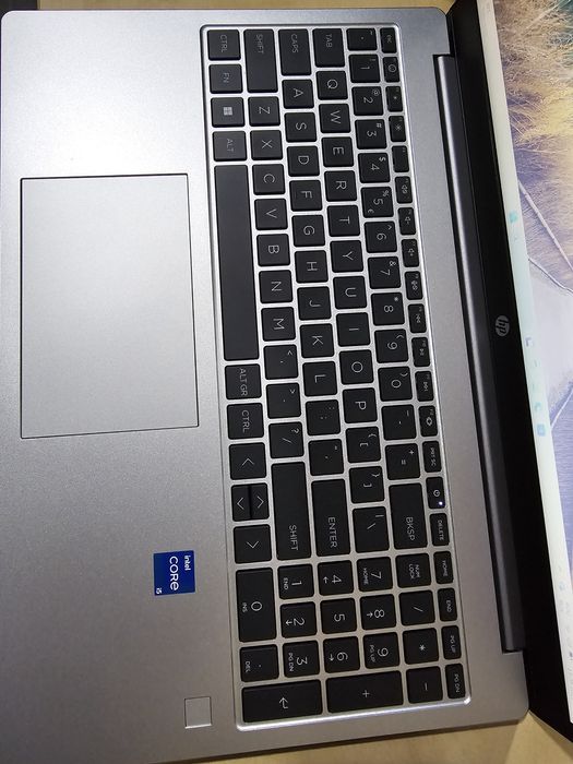 Laptop HP 250 G10 i5, 16 GB, 512 GB SSD, ca nou