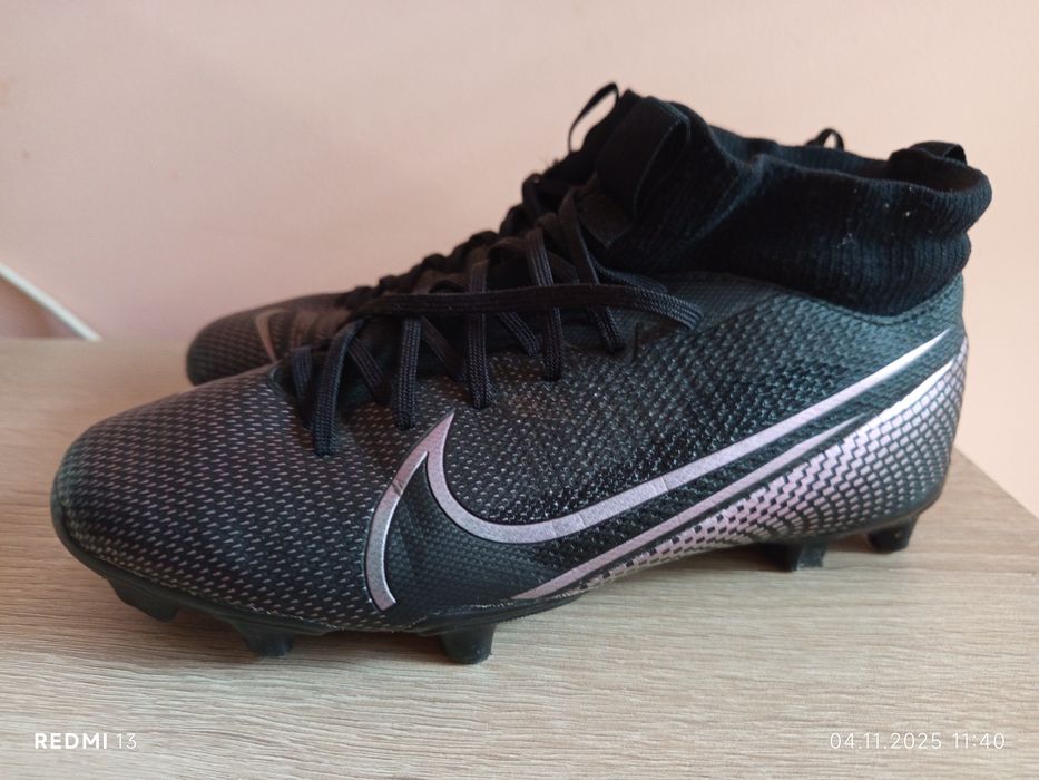 Детски футболни обувки Nike