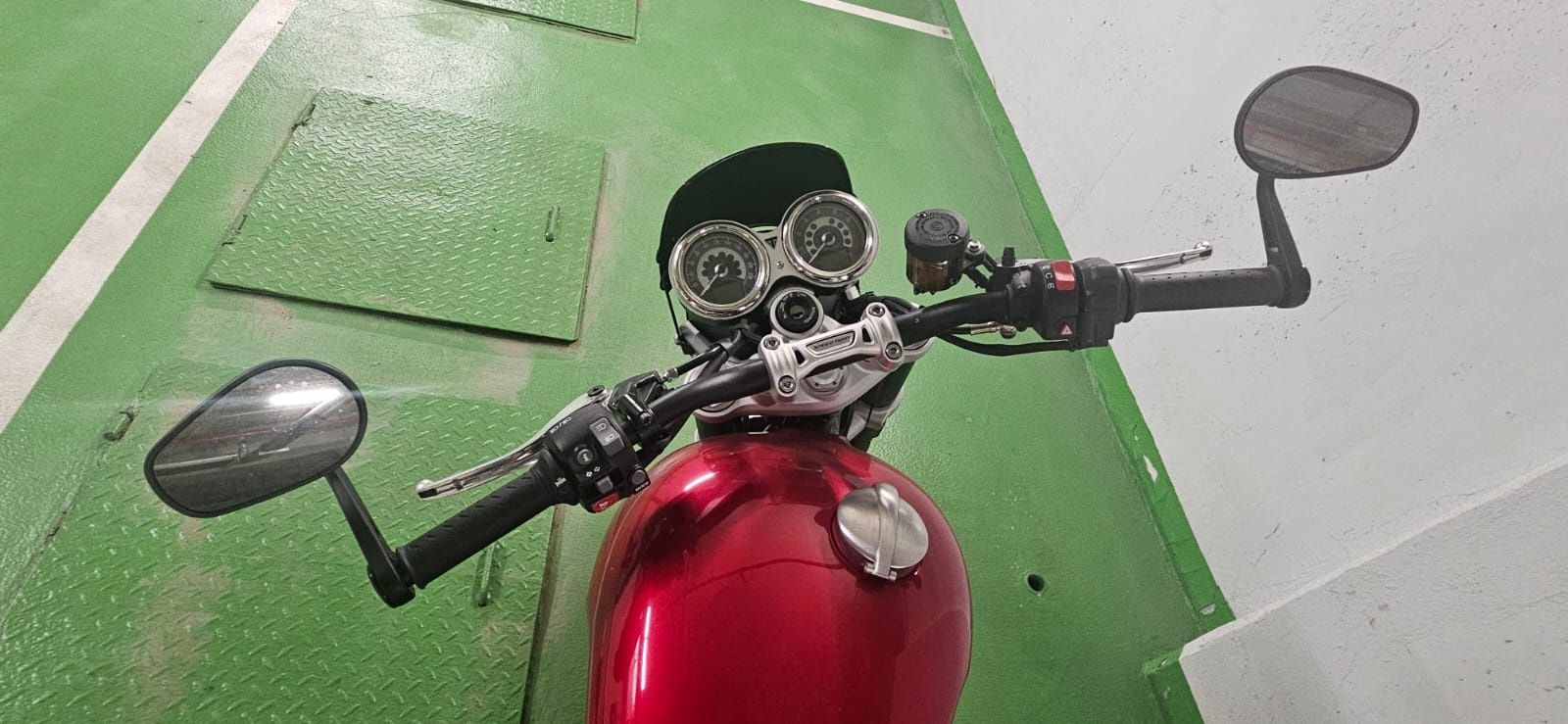 Triumph Speed Twin 1200,2023 ,Doar 2.200 km, Ediție cu dotări premium