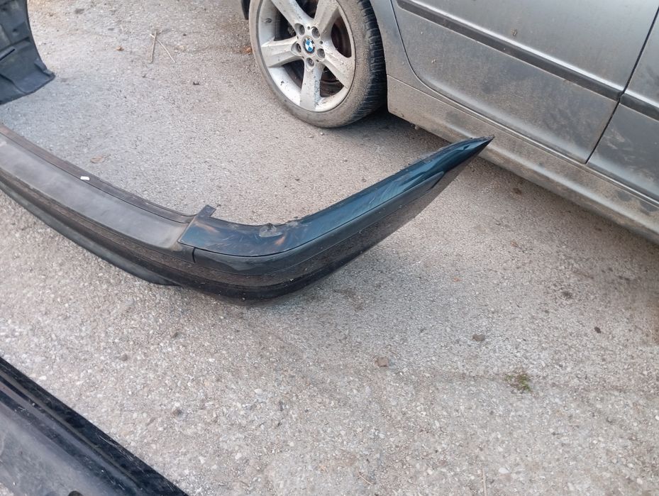 Продавам задна М броня и М прагове за Е46 комби