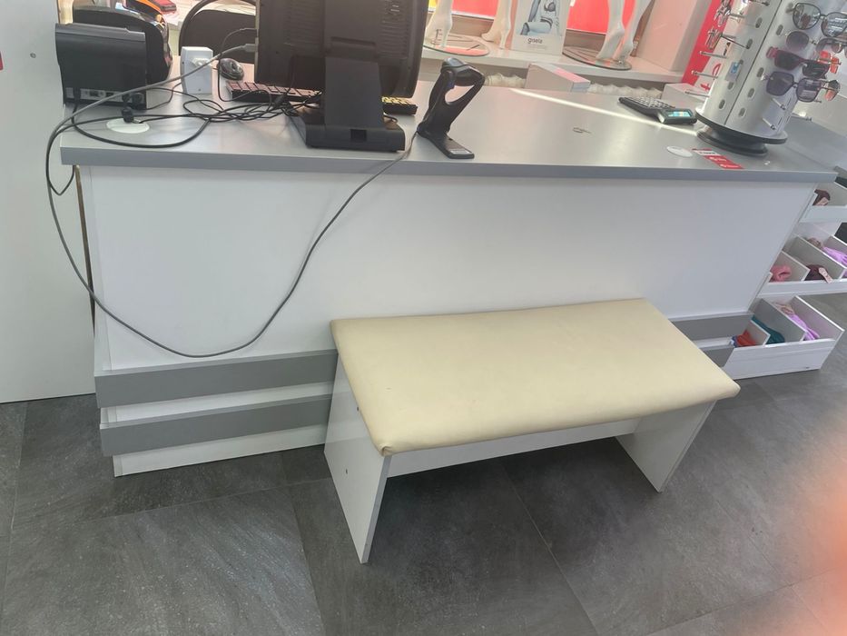 Стол кассовый качественный