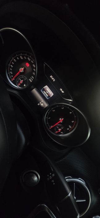 Mercedes Benz GLA 160 D 1.5