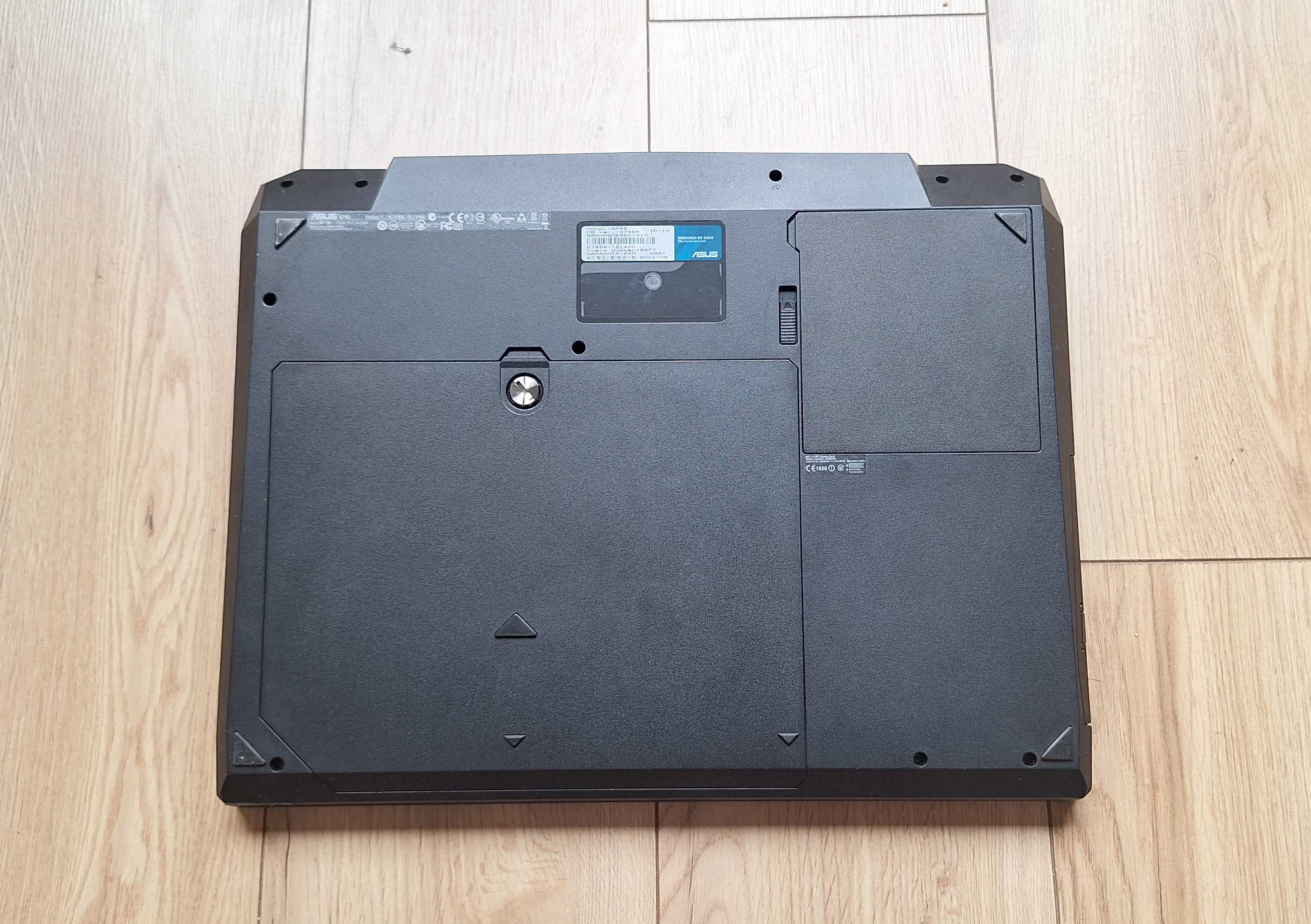 17.3' Asus ROG Core i7-2630QM/8GB/GTX 560 3GB GDDR5/1000GB SSD