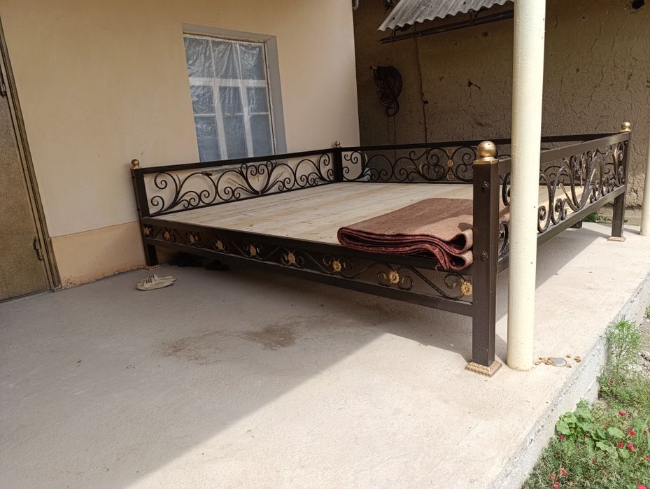 Тапчан сатылады. Ценасы 240000тг