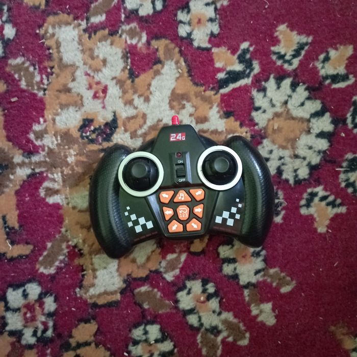 Mașină cu telecomandă