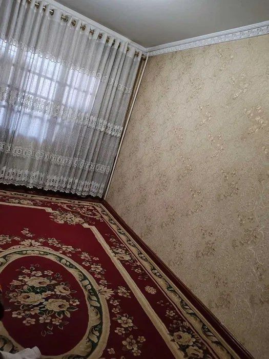 4 xonali uy sotiladi Sergeli 8. Hokimyat yonida yonida