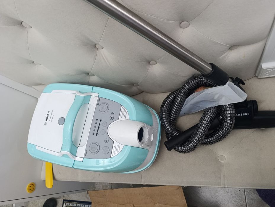 Продам пылесос моющий, в рабочем состоянии, только шланг порванный