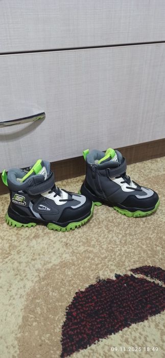 Детские тёплые зимние ботинки